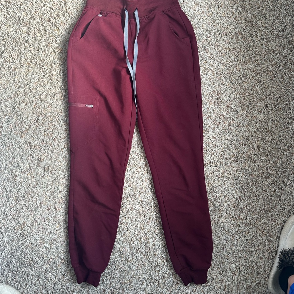 Figs Zamora High Waisted Scrub Pant Burgundy